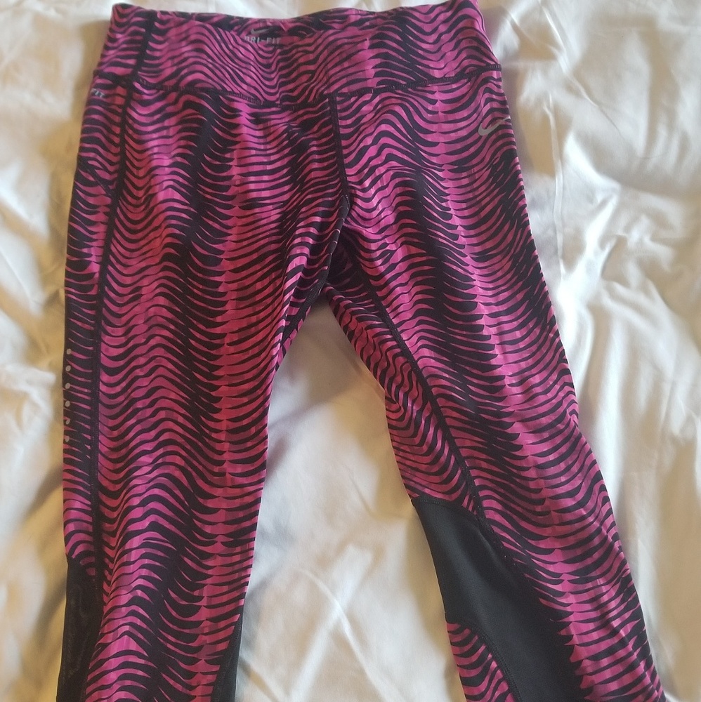 Nike Dri-Fit compression Capri pants